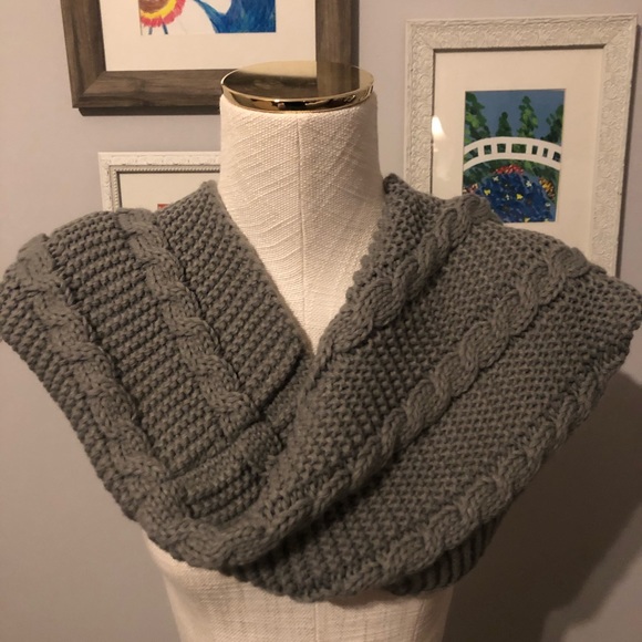 Infinity Scarf - Picture 2 of 8